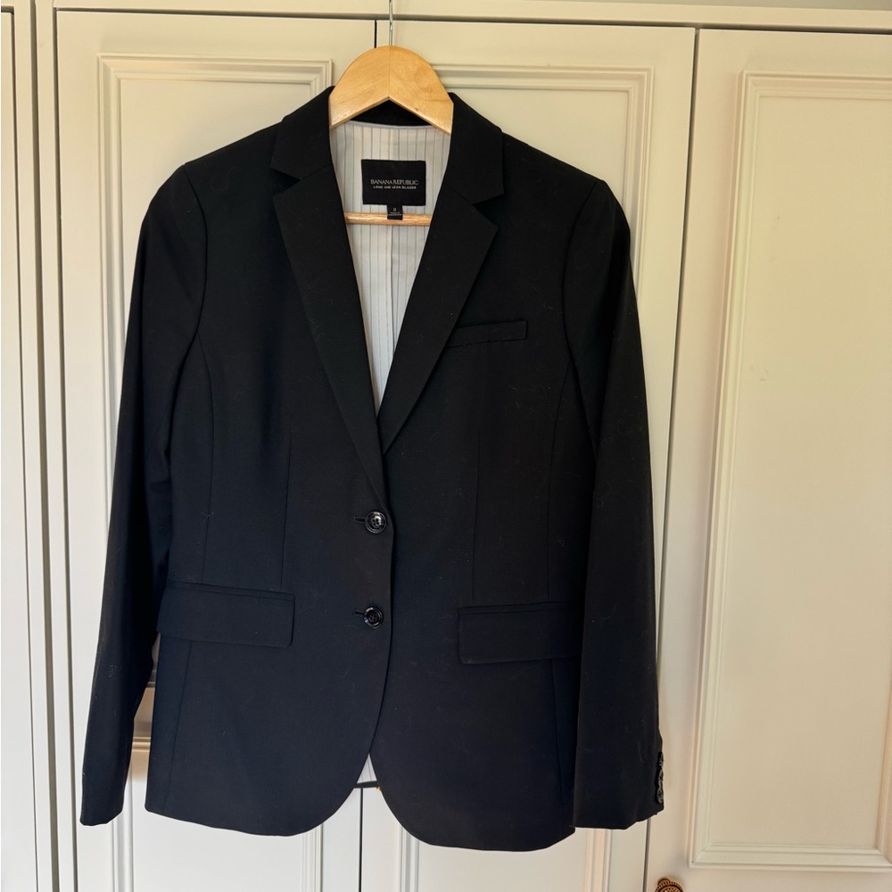 Banana Republic Classic Black Women’s Blazer size 2